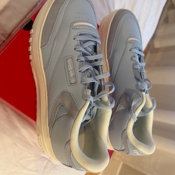 Reebok Blue Sneakers - Picture 2 of 4